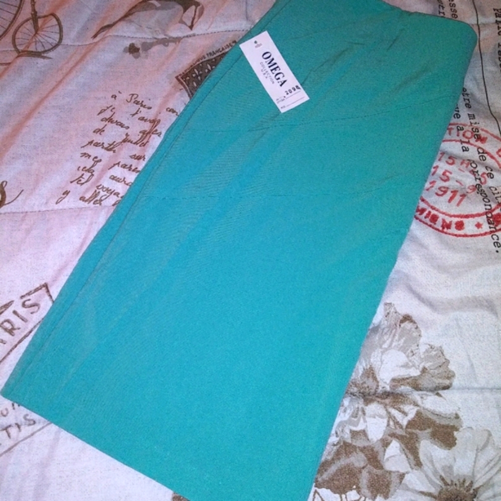 Omega Pencil Skirt - Picture 3 of 14